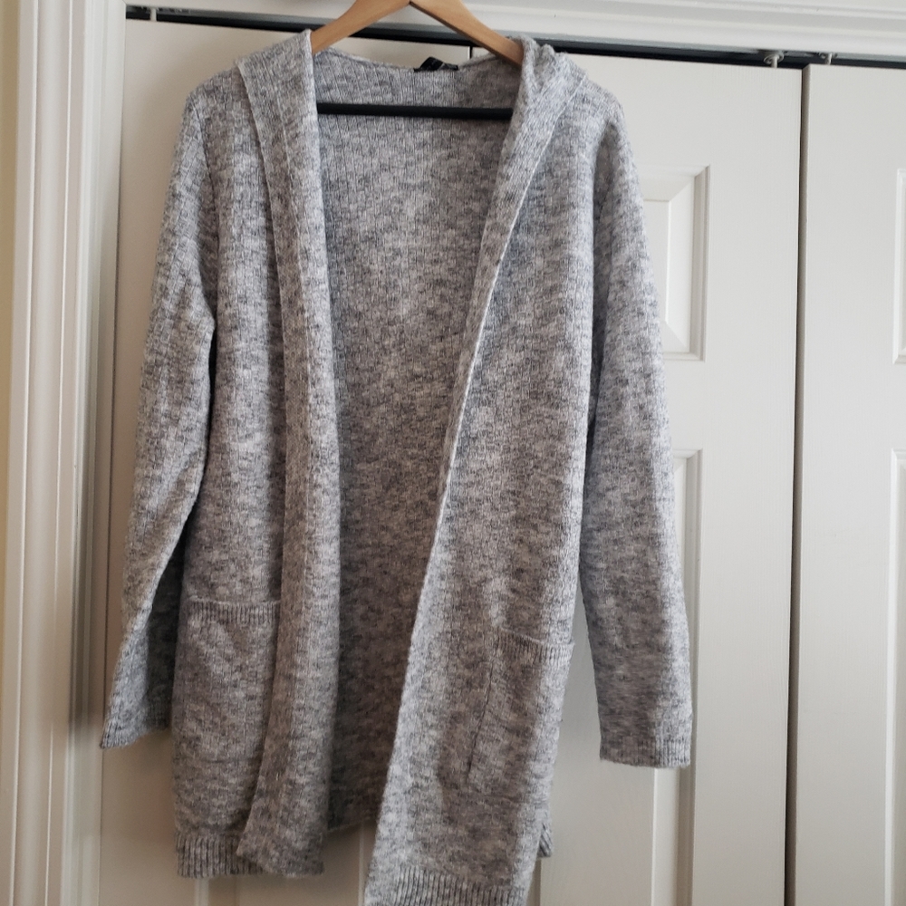 EUC Hooded cartigan sweater